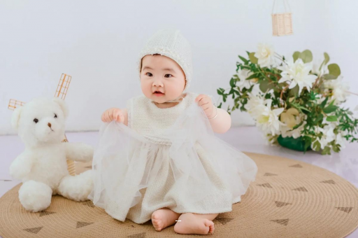 鞍山宝宝在妈妈肚子里